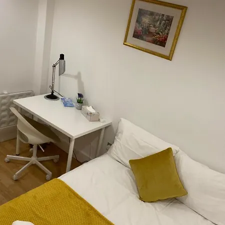 Private Rooms Near Euston Station, Central Лондон Экстерьер фото