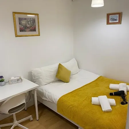 Private Rooms Near Euston Station, Central Лондон Экстерьер фото