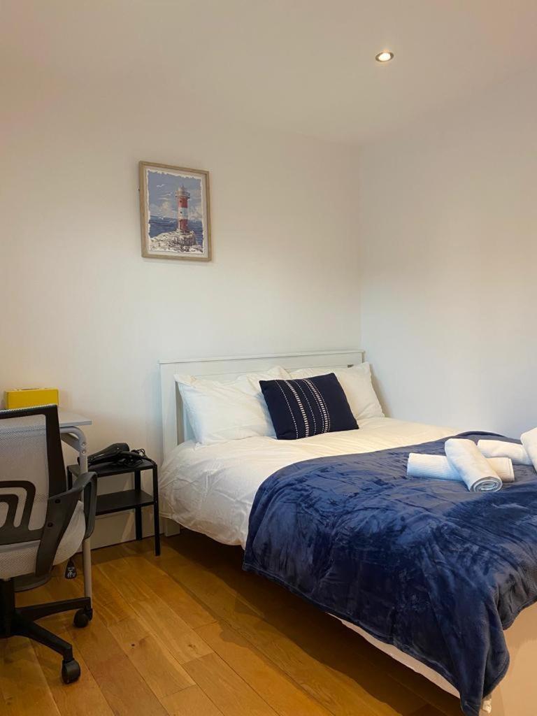 Cosy Private Near Euston Station, Londra