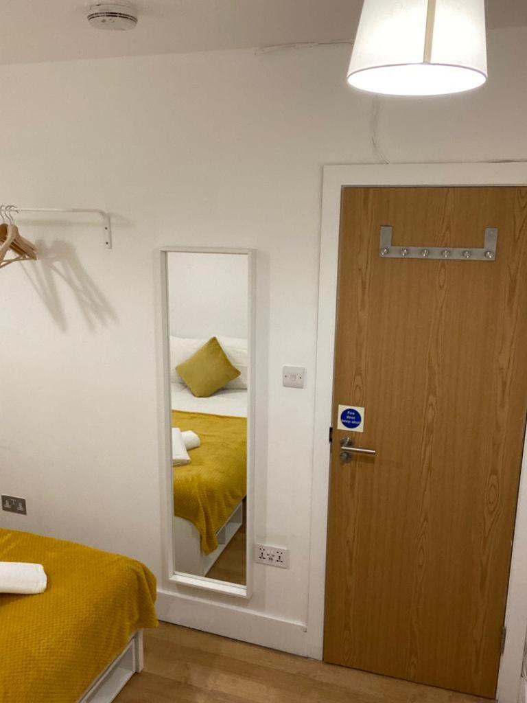 Cosy Private Near Euston Station, Londra