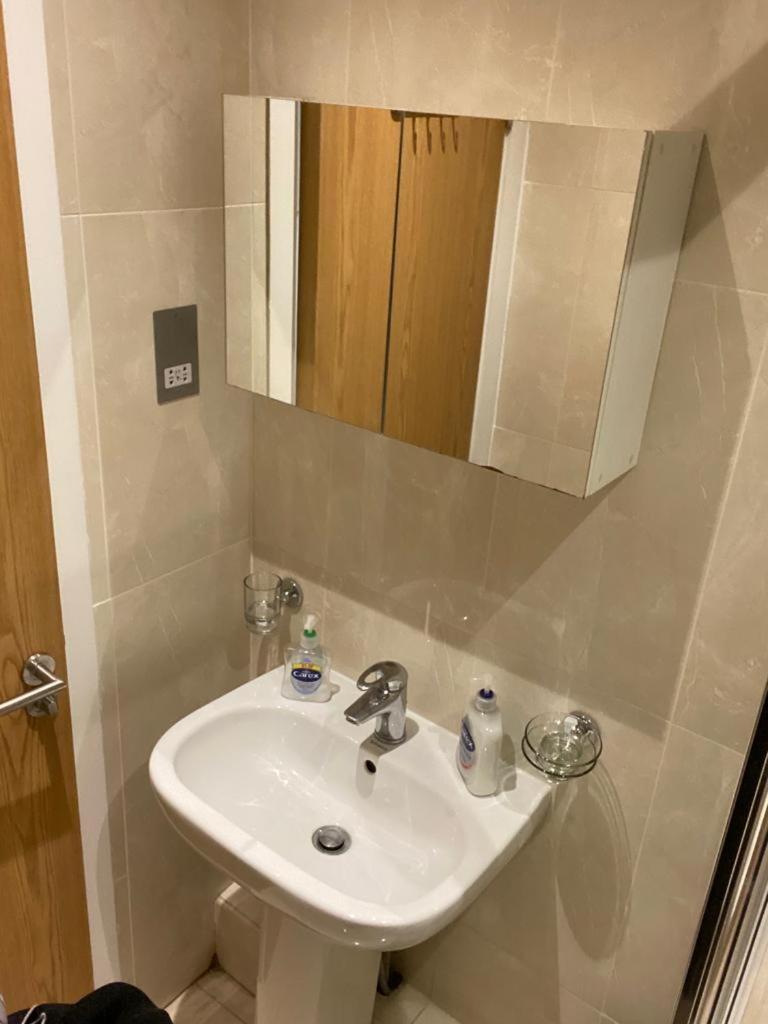 Проживание в семье Private Near Euston Station,